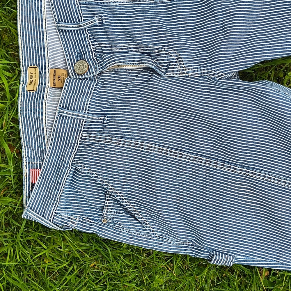 True Religion || Navy and White Striped Conductor Jeans || 28